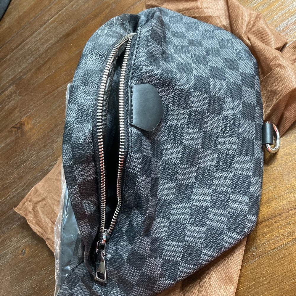 Checkered Fanny Pack - Picture 4 of 7